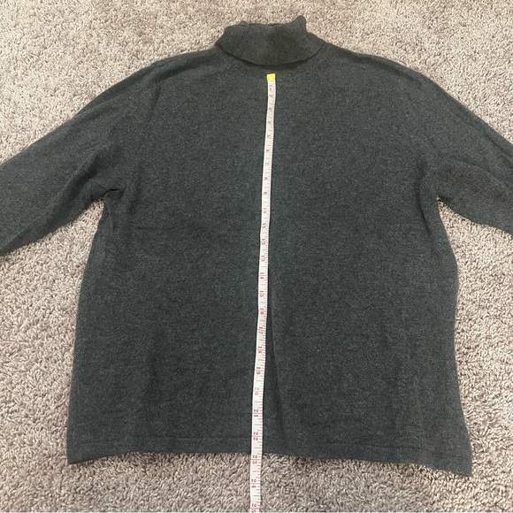 {Charter Club} 100% Cashmere Grey Turtleneck Sweater - Picture 5 of 7